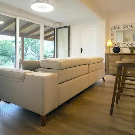 Jardines De Guara בית נופש *