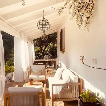 Jardines De Guara בית נופש *